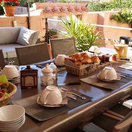 Les Portes Du Soleil Bed & Breakfast Capestang Exterior photo