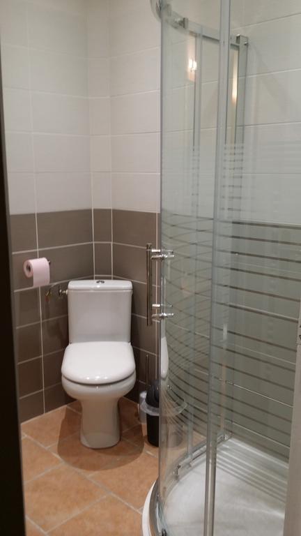 Les Portes Du Soleil Bed & Breakfast Capestang Room photo