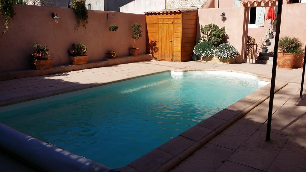 Les Portes Du Soleil Bed & Breakfast Capestang Exterior photo